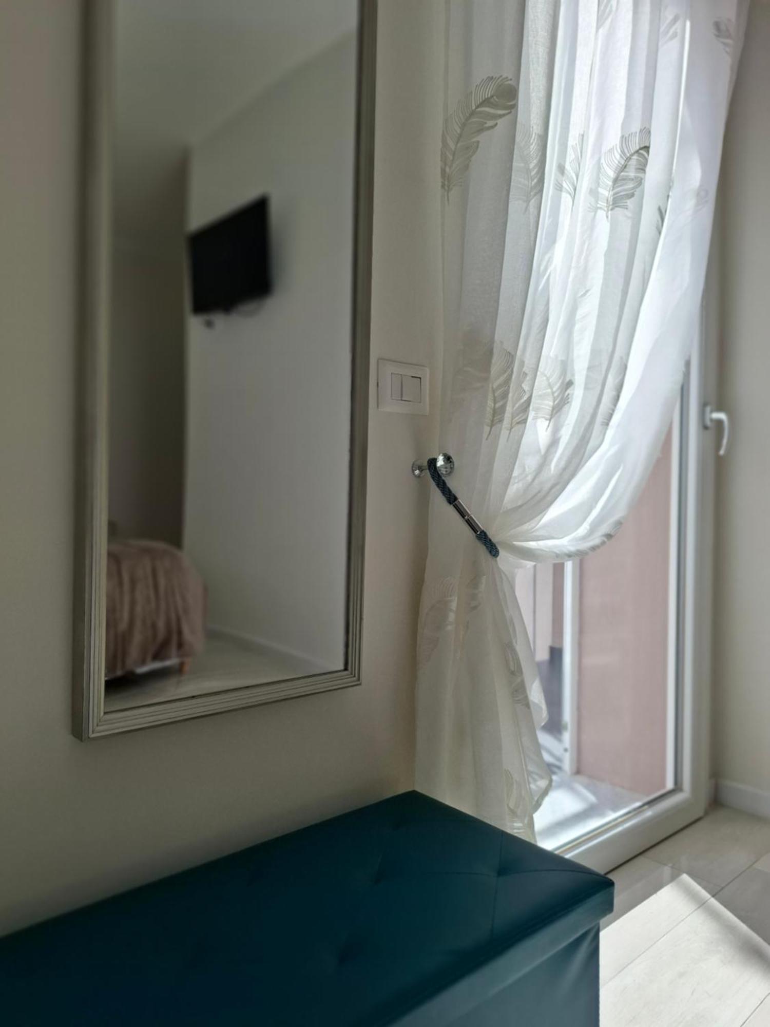 Mariam Royal Apartment & Rooms Reggio Calabria Exterior foto