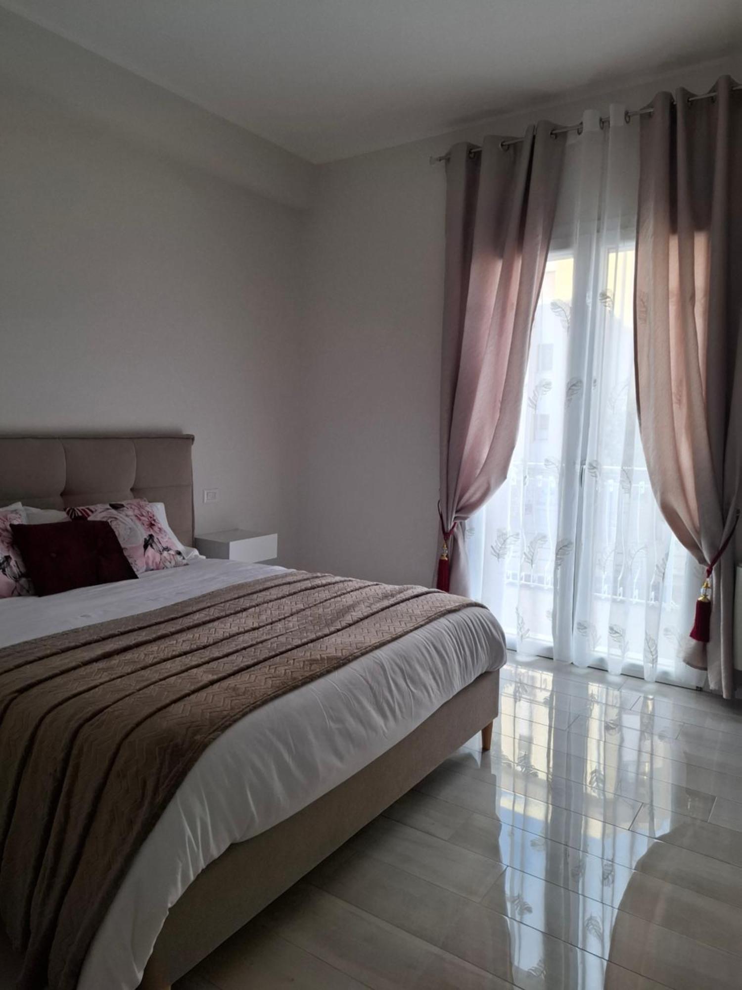Mariam Royal Apartment & Rooms Reggio Calabria Exterior foto
